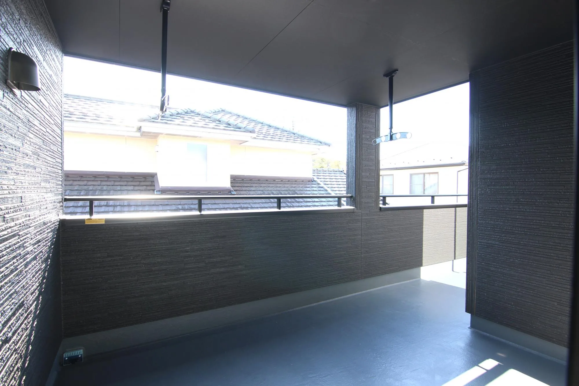 【バルコニー】