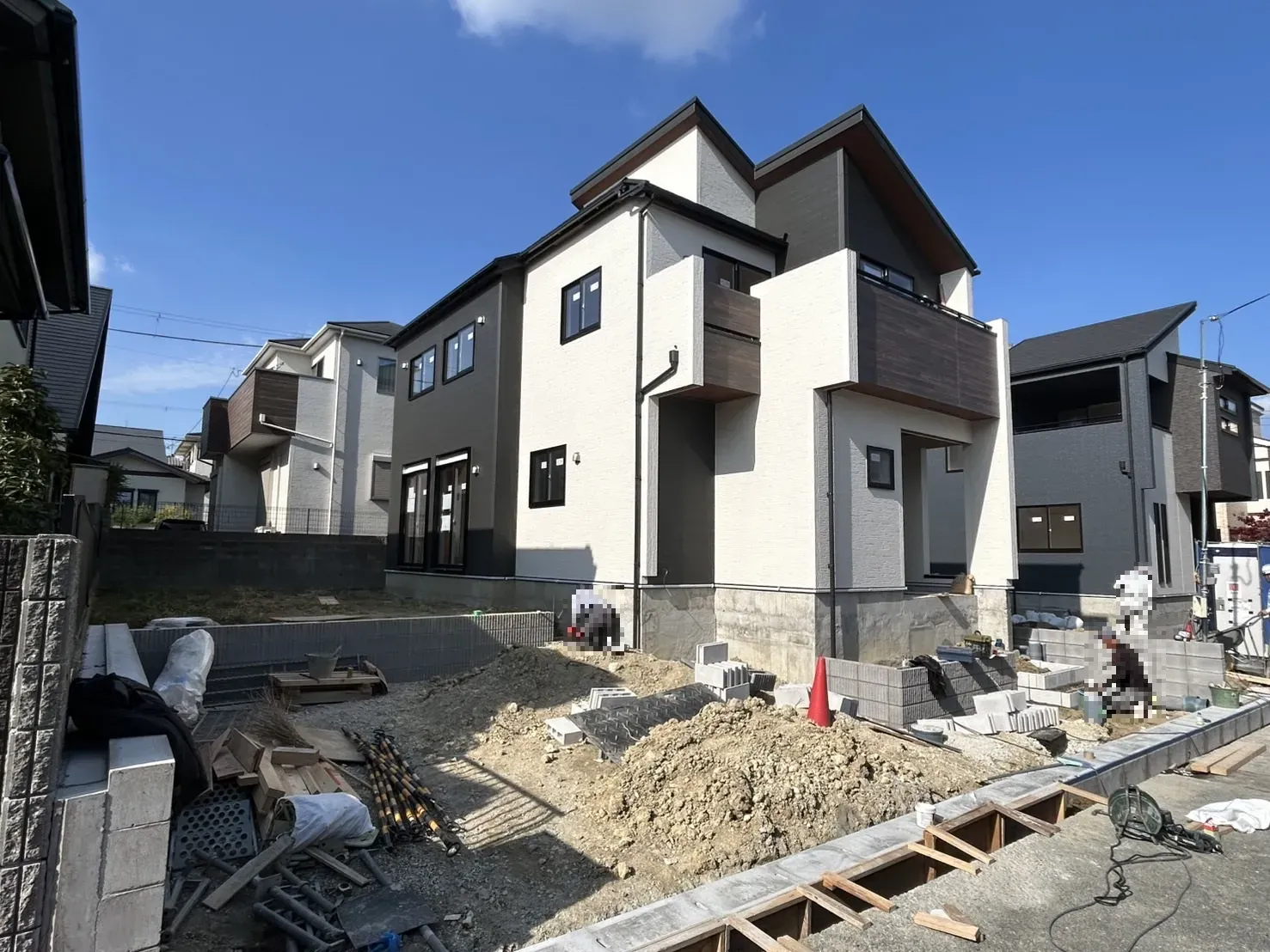 【販売現地】②号棟外観
2025.11.21撮影