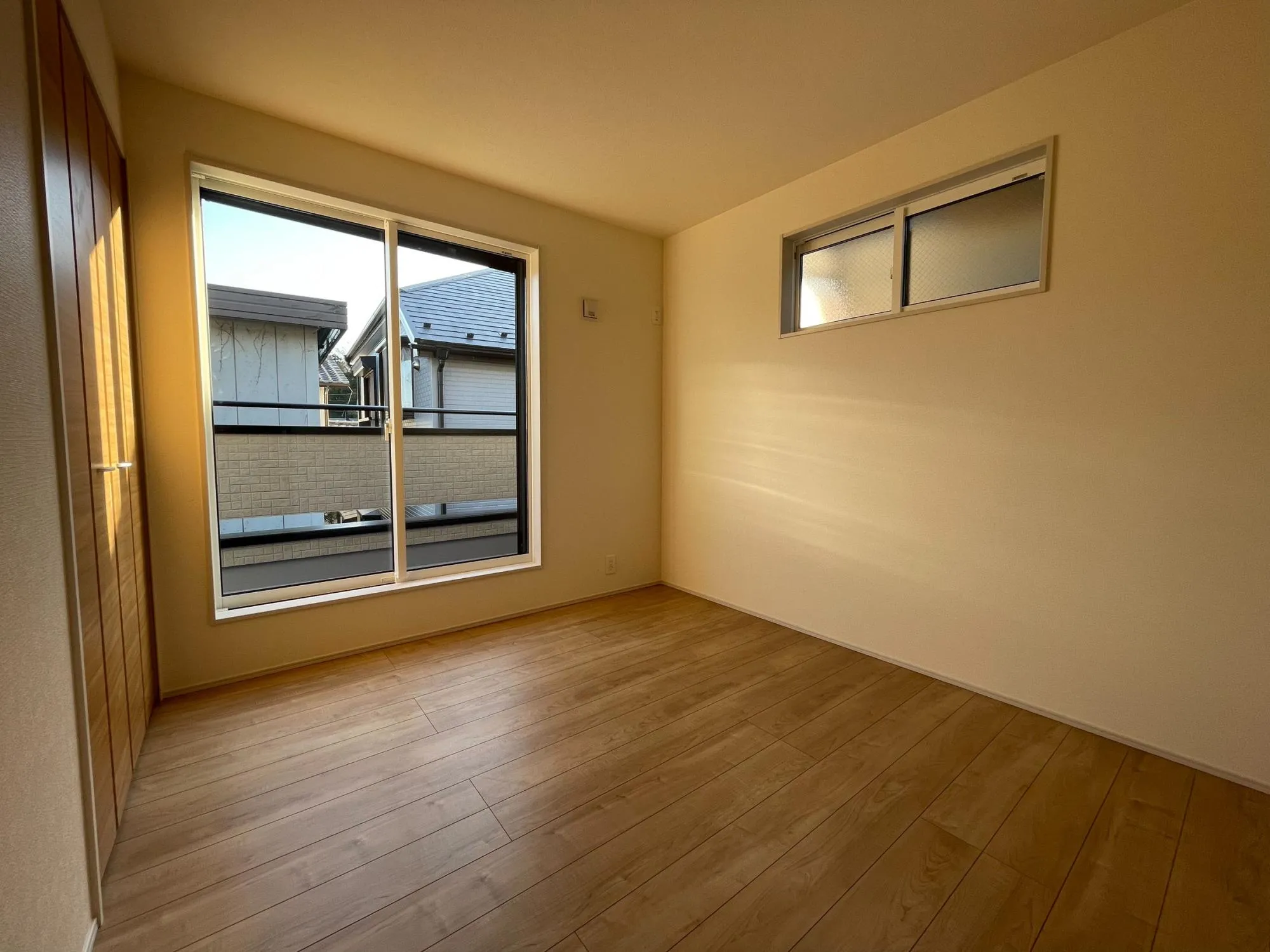 【2階　洋室(5.25帖)】