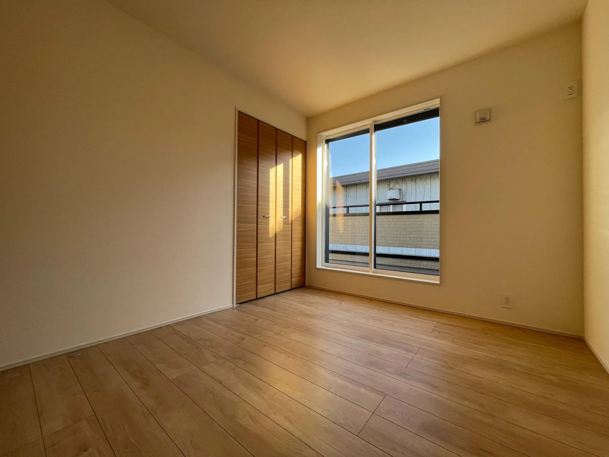 【2階　洋室(5.25帖)】