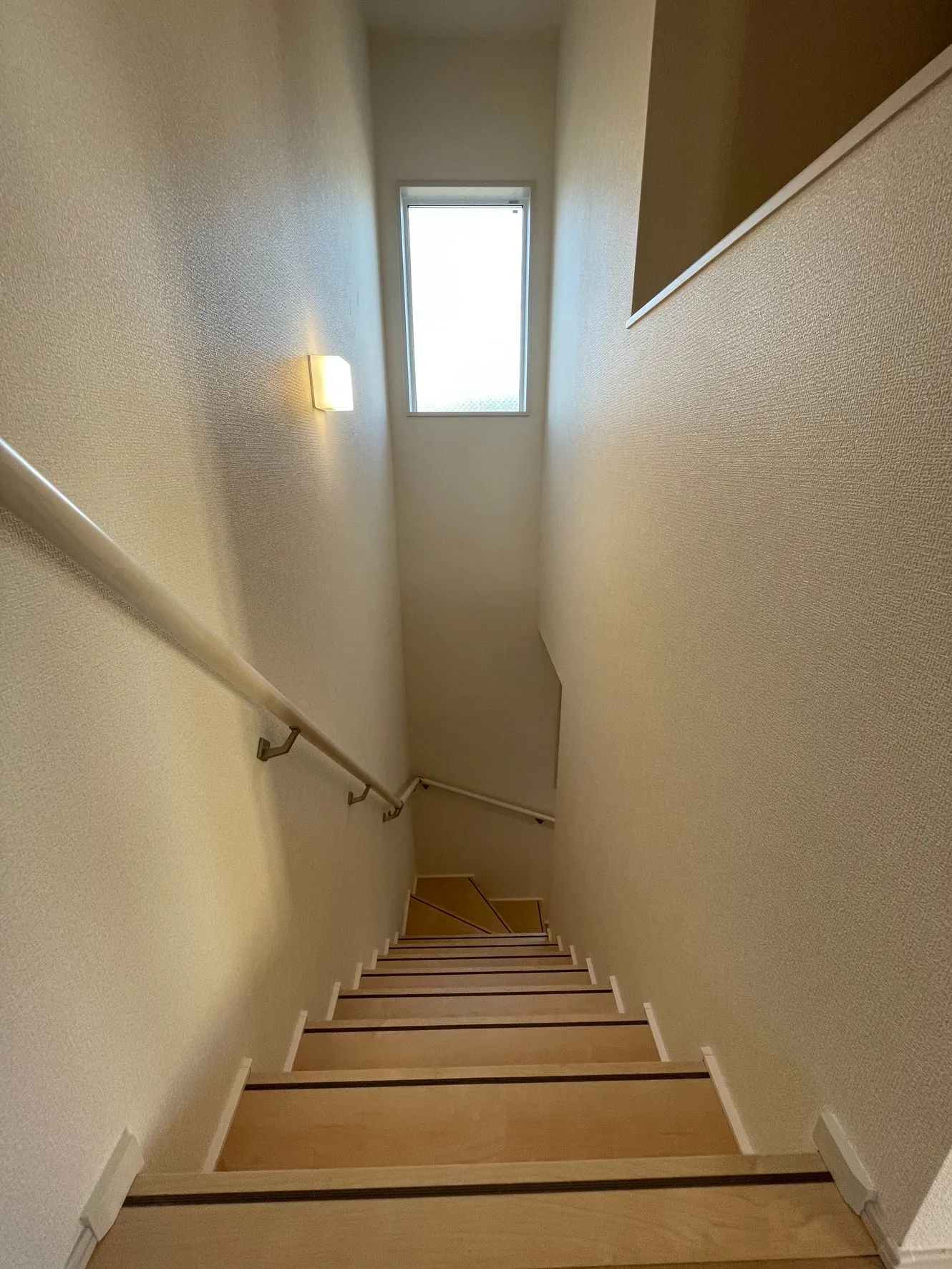 【2階　階段】