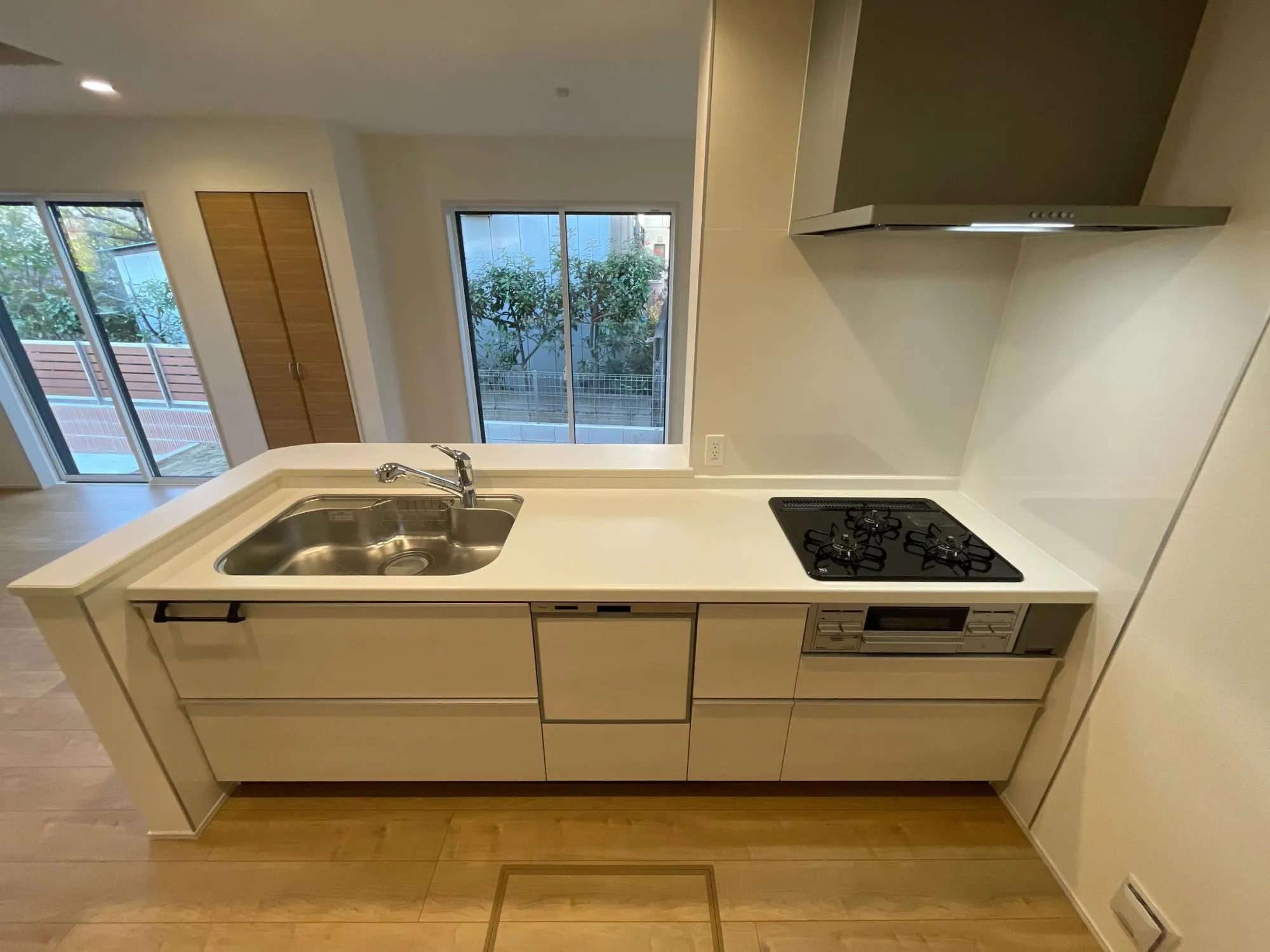 【1階　キッチン】