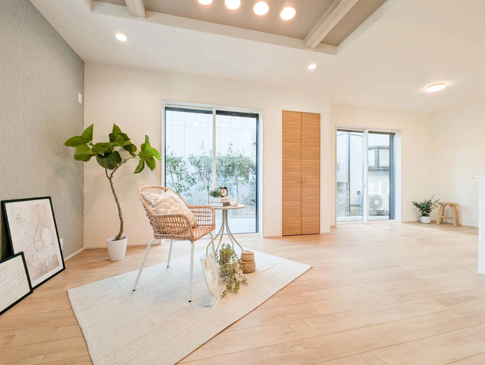 【1階　LDK(16帖)】