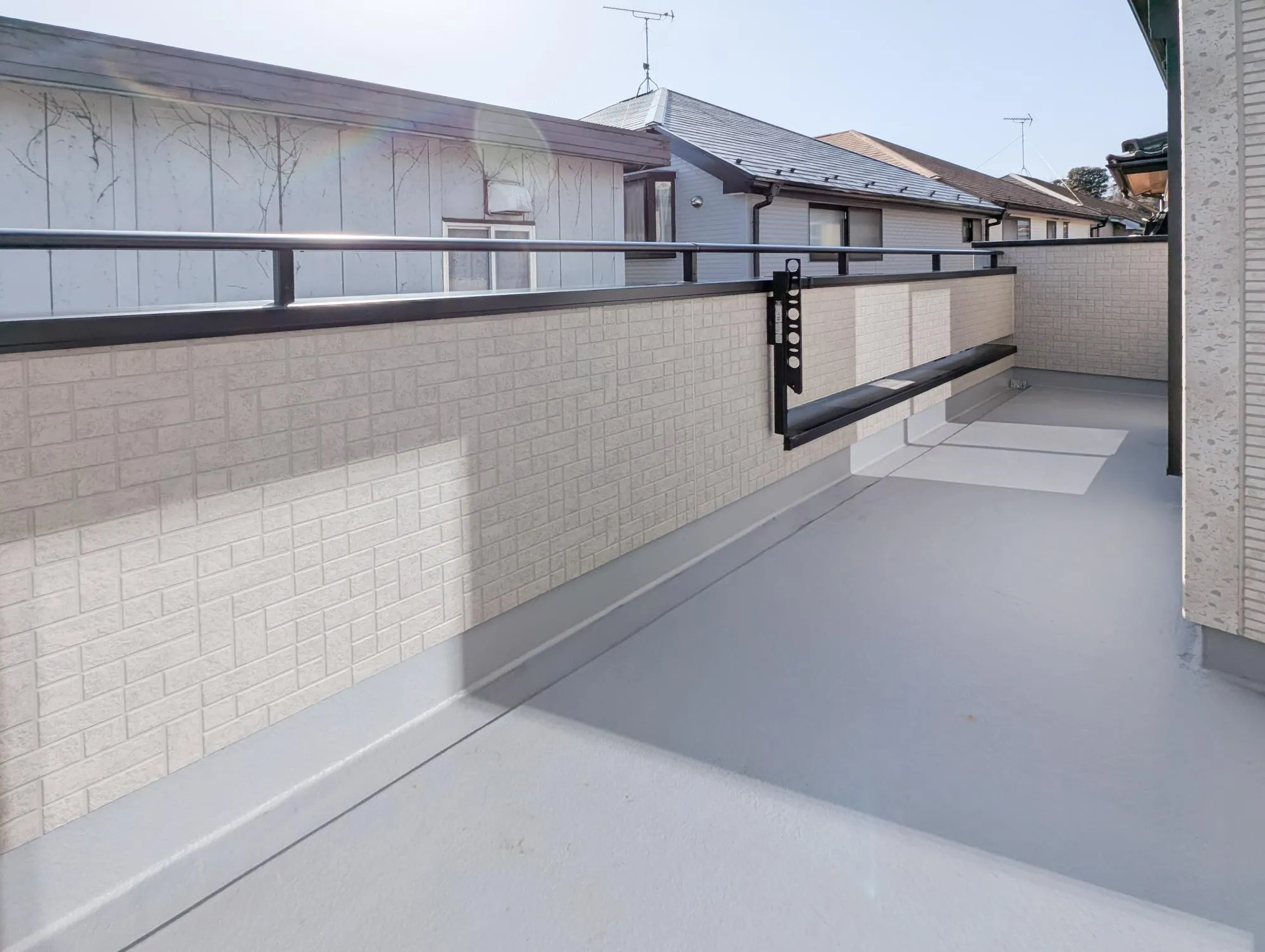 【2階　バルコニー】