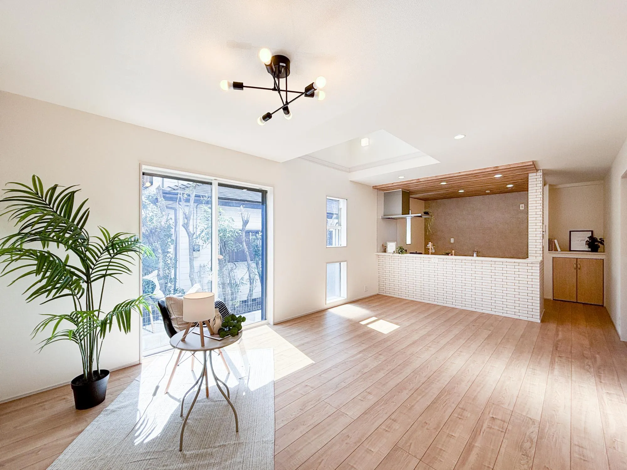 ◇リビングダイニング⑧号棟