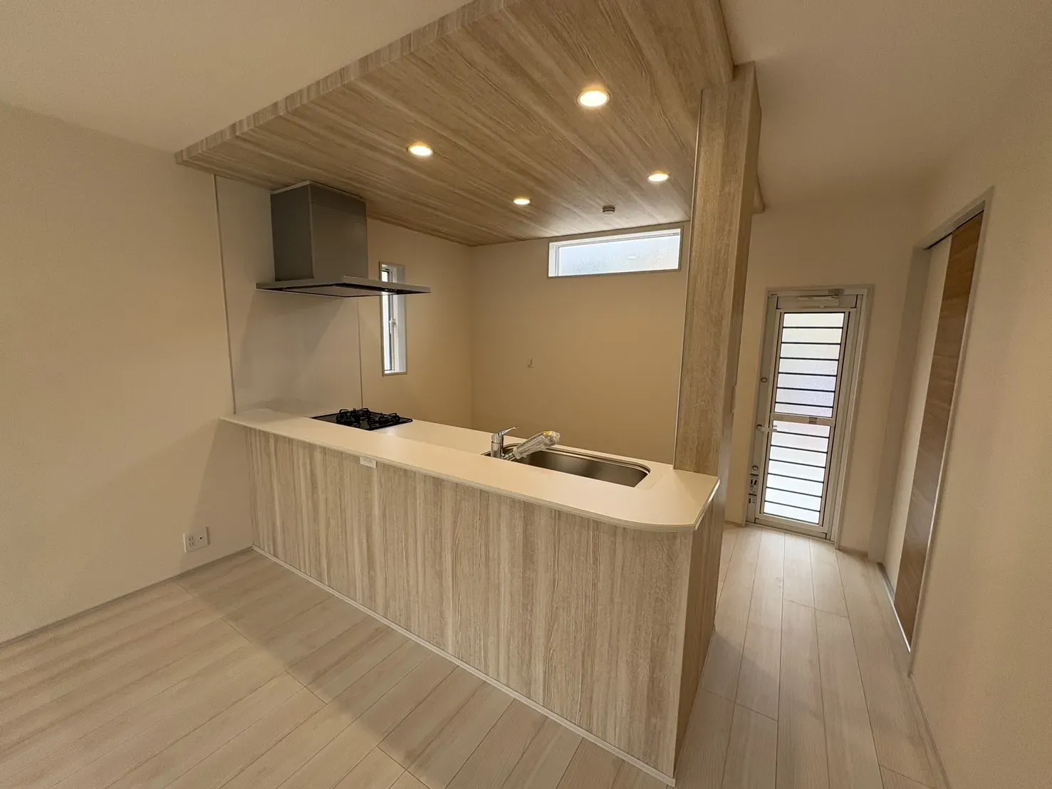 【ポップアップ天井】ポップアップ天井で明るくおしゃれを演出♪