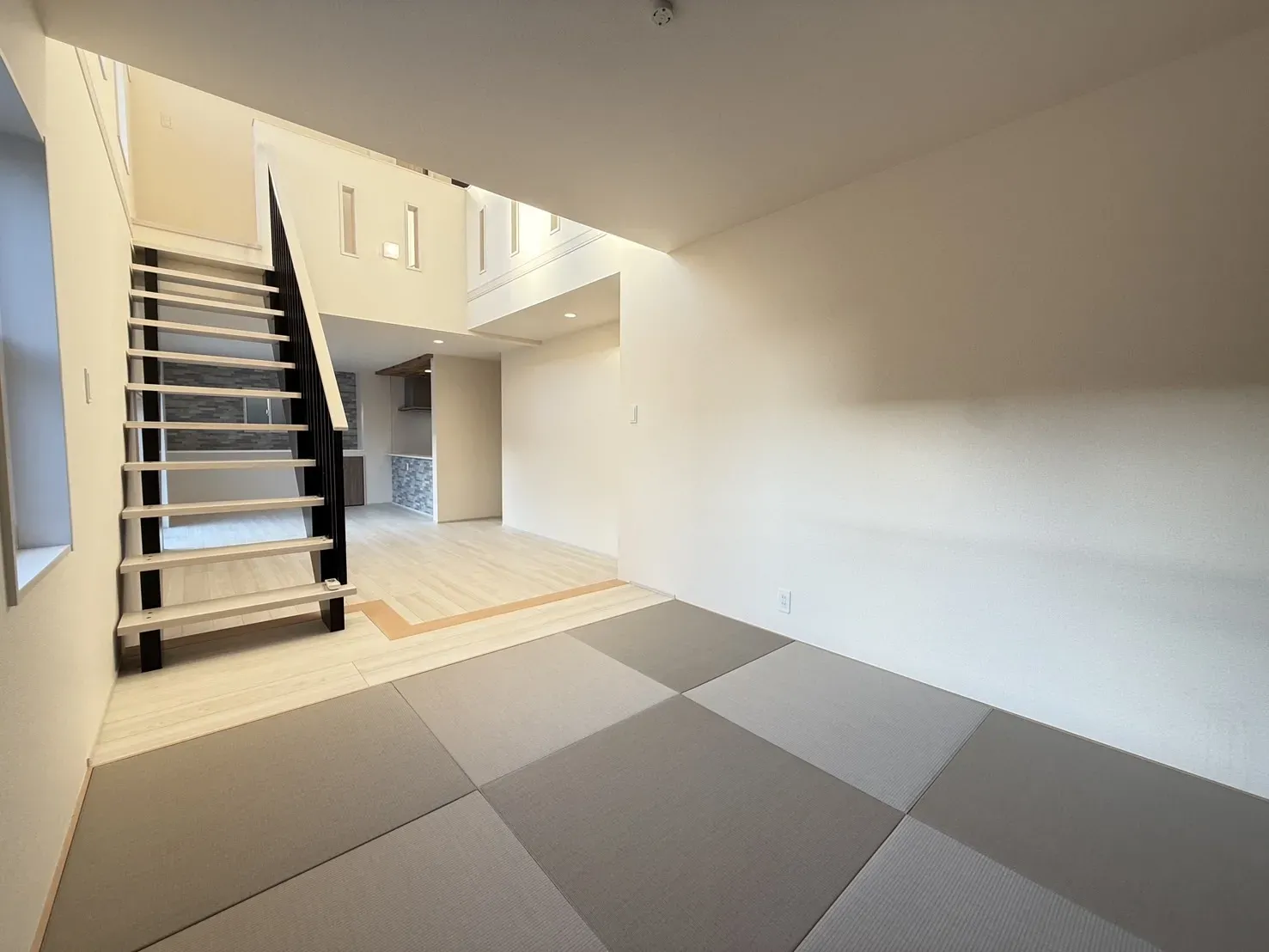 【和室】お子さんの遊び場に便利です!