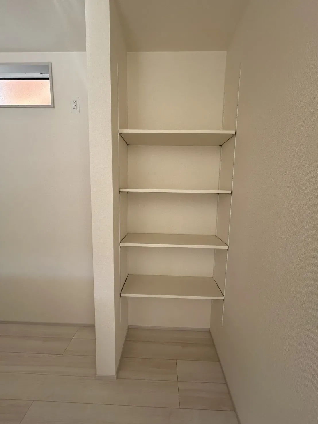 【キッチン横収納】