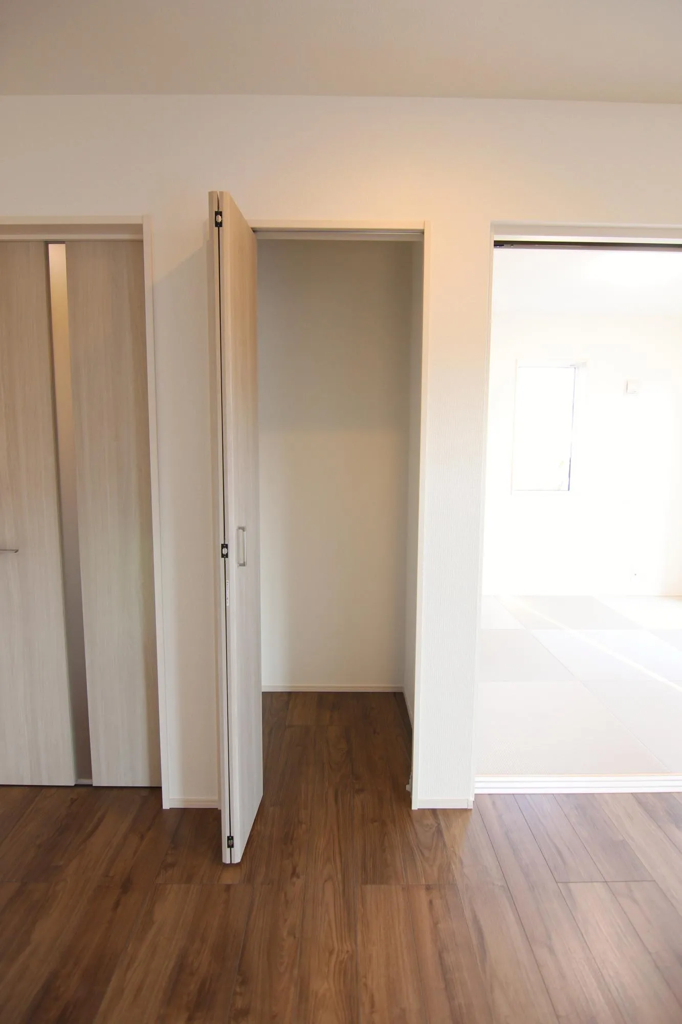 【リビング収納】