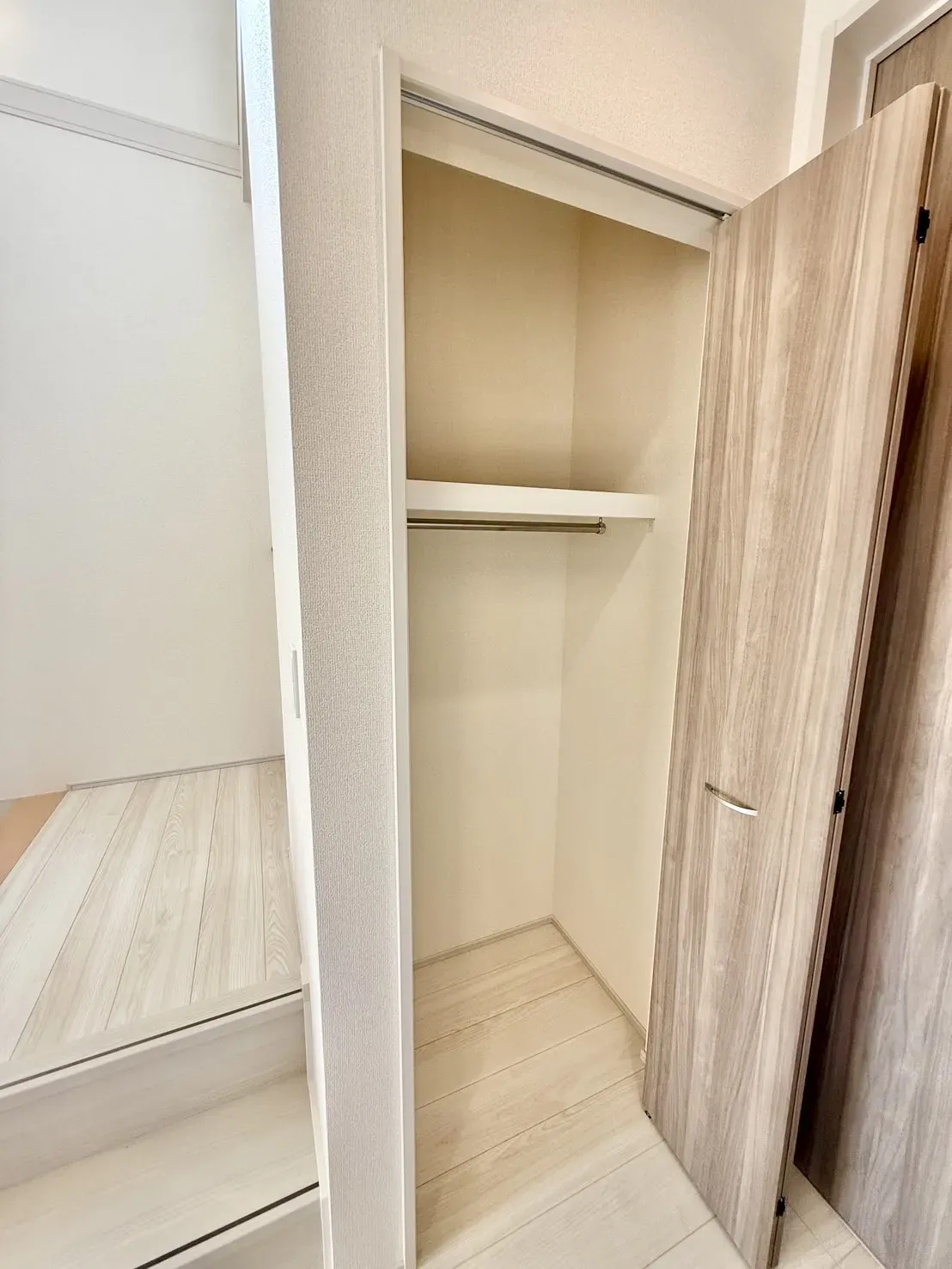 【リビング収納】