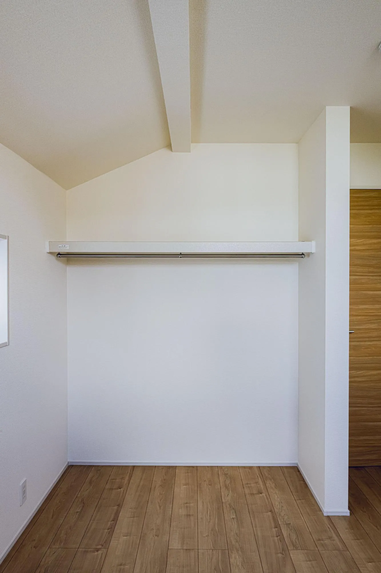 1号棟:洋室:5.0帖、オープンクローゼット