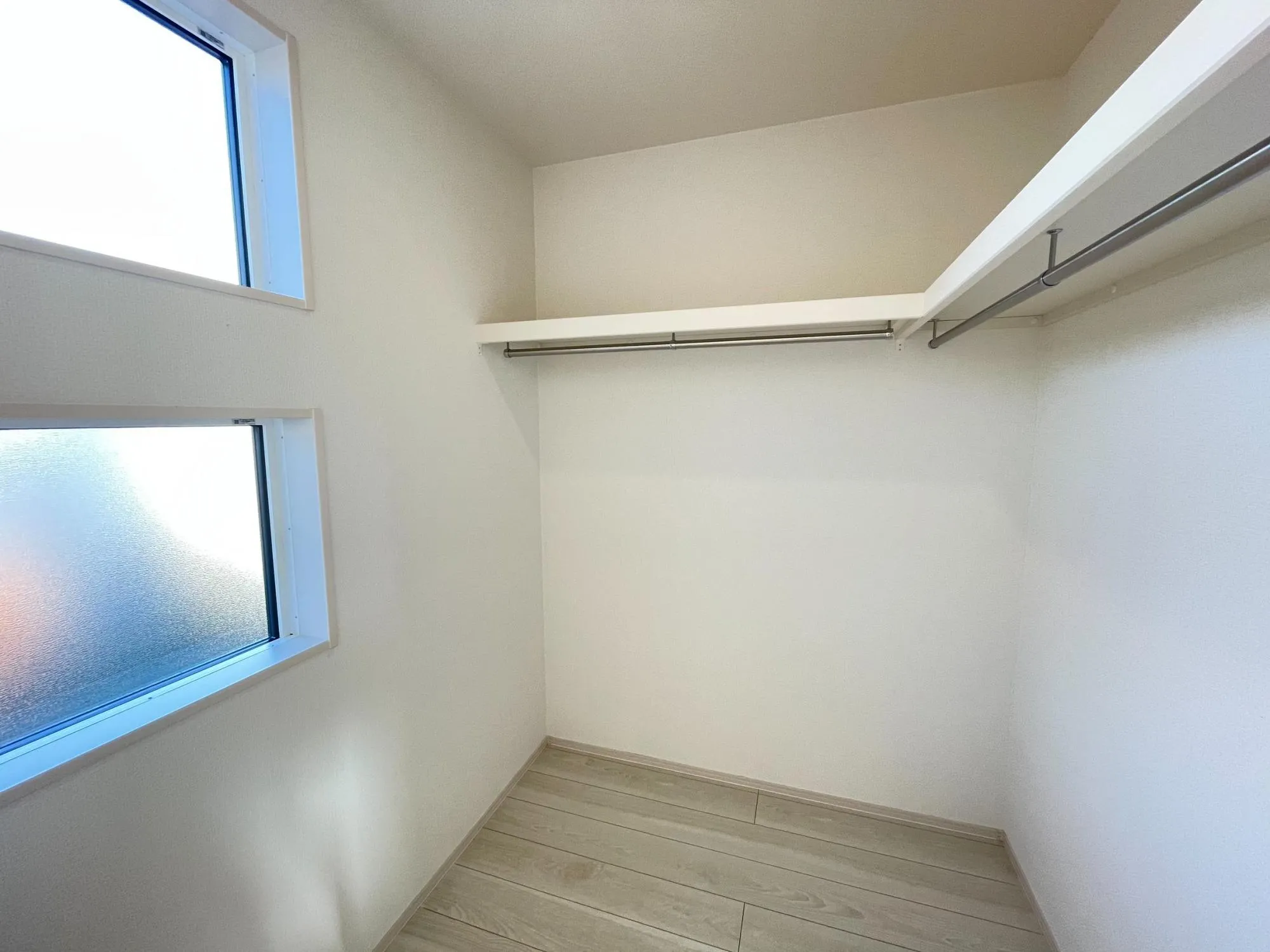 ①号棟 主寝室 ウォークインクローゼット