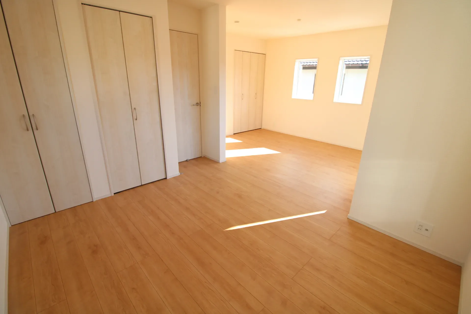 洋室(5.25帖+6.0帖)