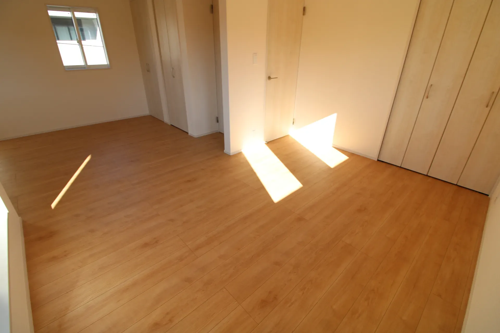 洋室(5.25帖+6.0帖)