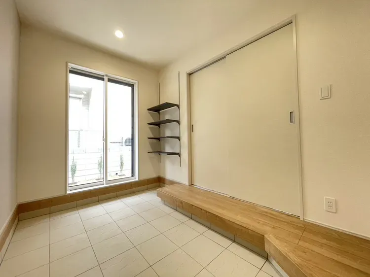 1号棟　マルチエントランス　お子様やペットの遊び場としても◎