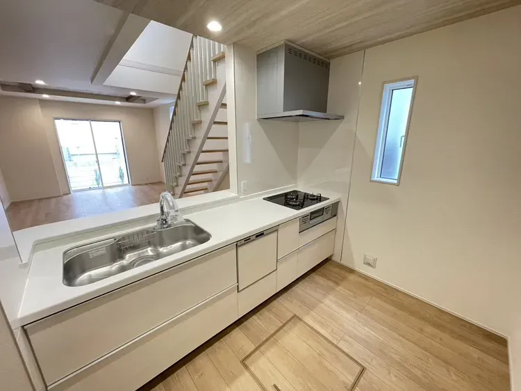 1号棟　リビングを見渡せる対面式キッチン