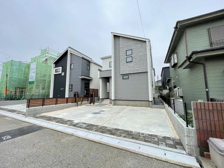 右:1号棟　左:2号棟(契約済)