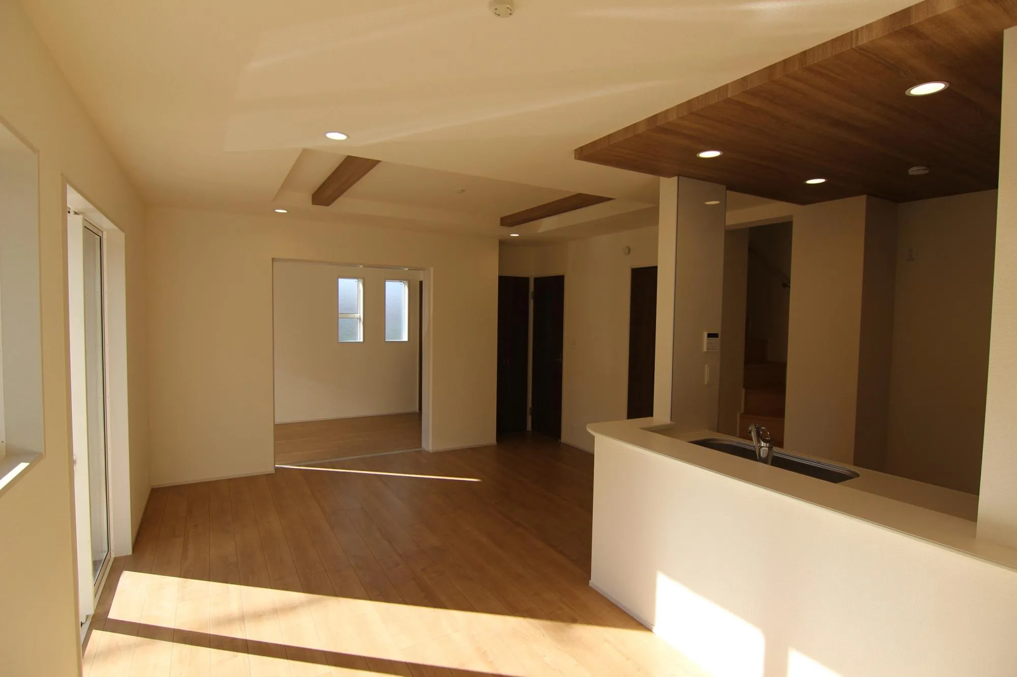 16.5帖の広々LDK+洋室4.6帖は家族が自然と集まる憩いの場所