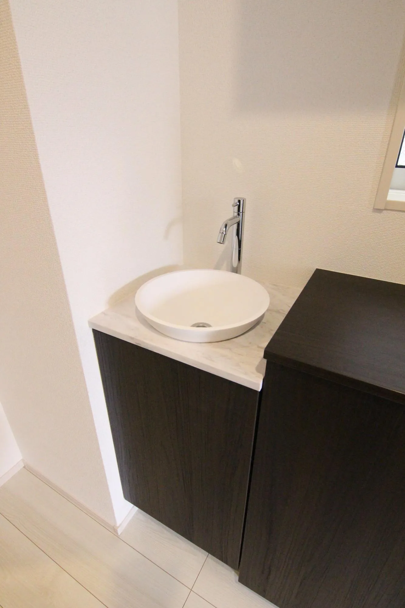 【玄関手洗い場】