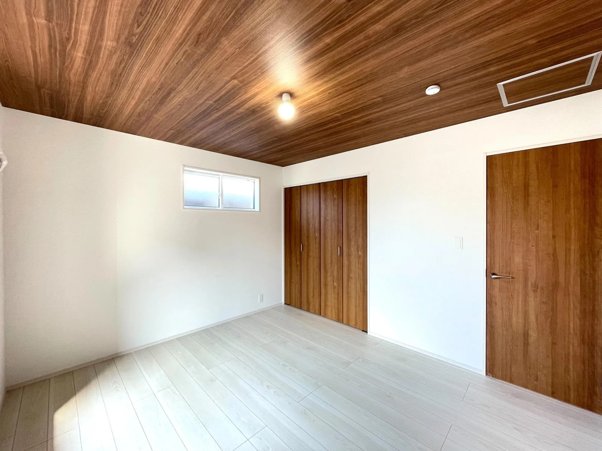 ①号棟　主寝室