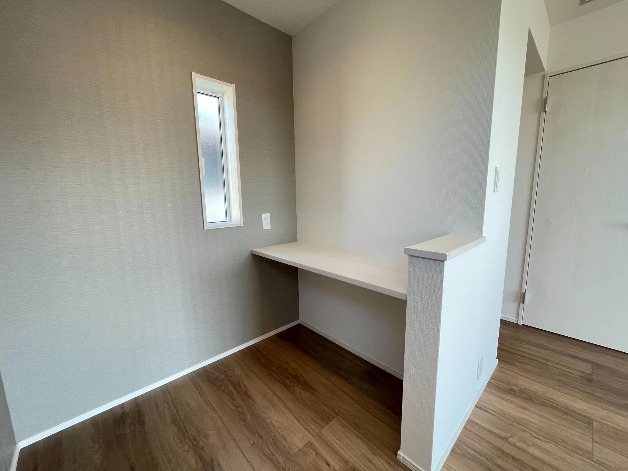 ②号棟　主寝室カウンター