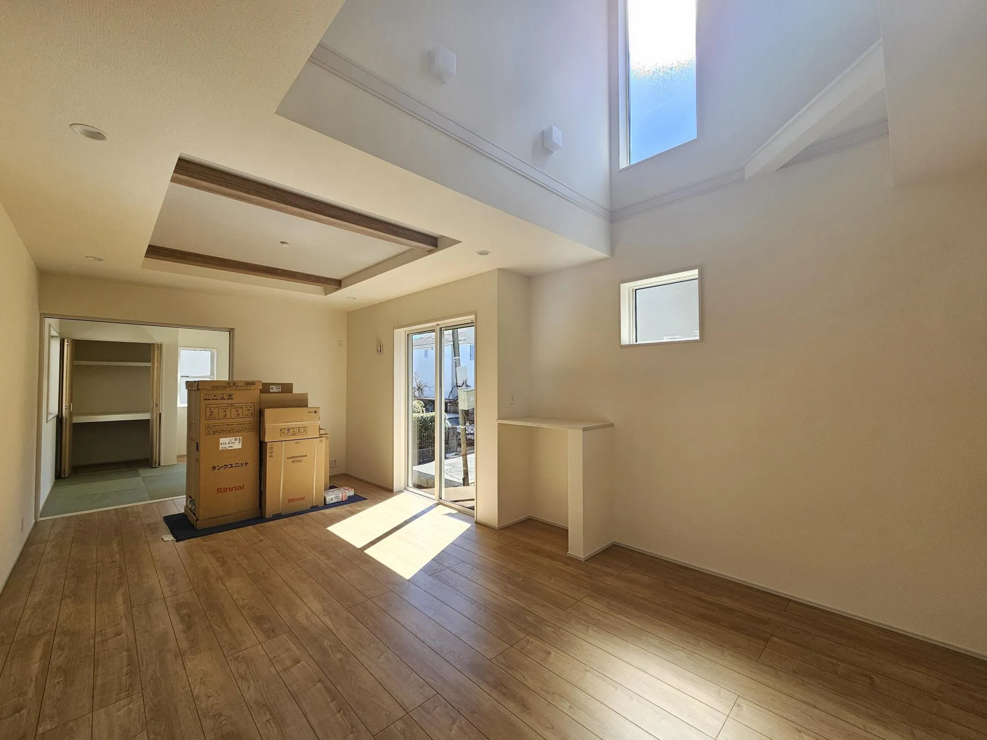 1号棟　LDK(17.37帖)