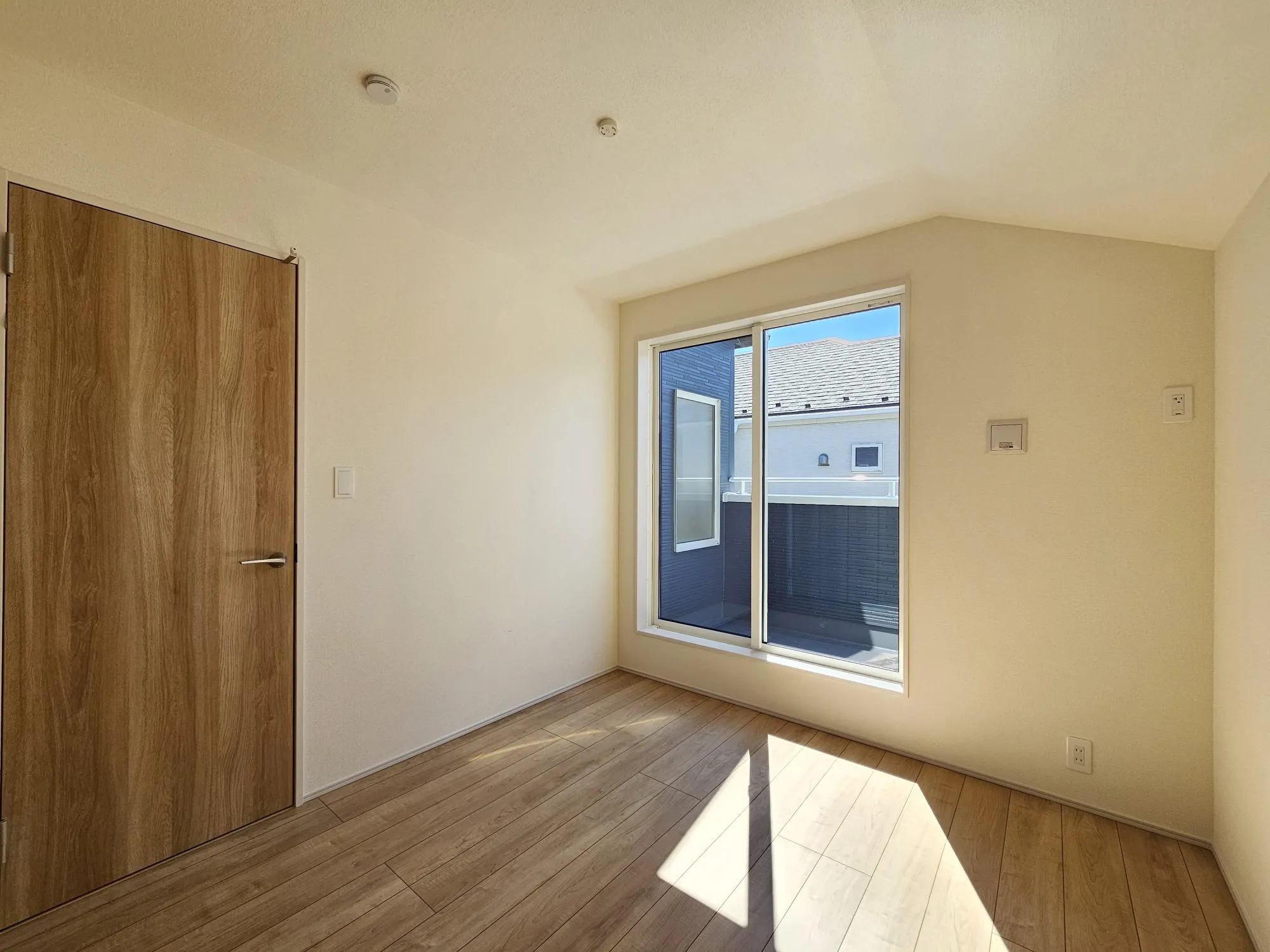 1号棟　洋室①(5.25帖)