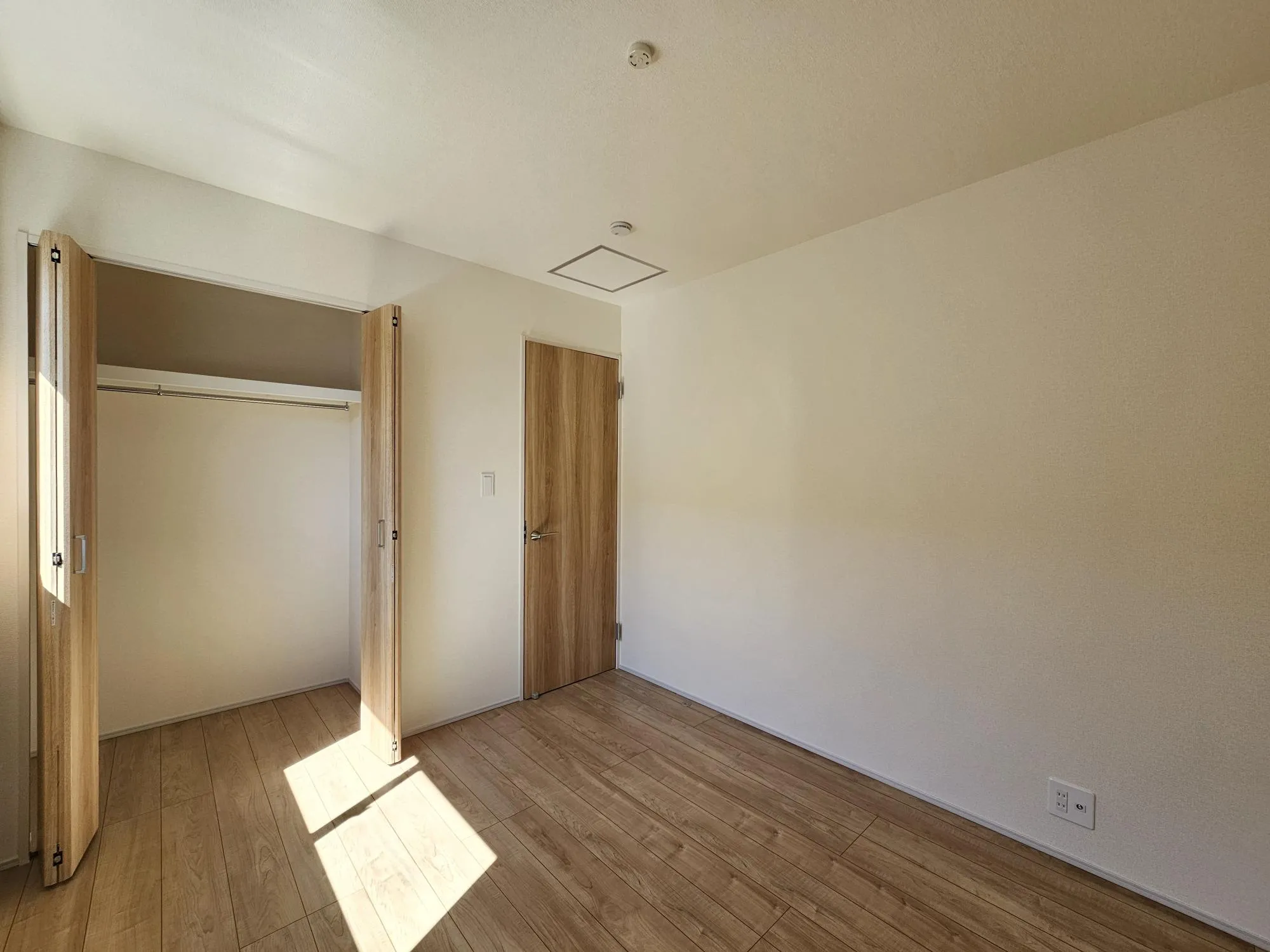 1号棟　洋室②(5.25帖)