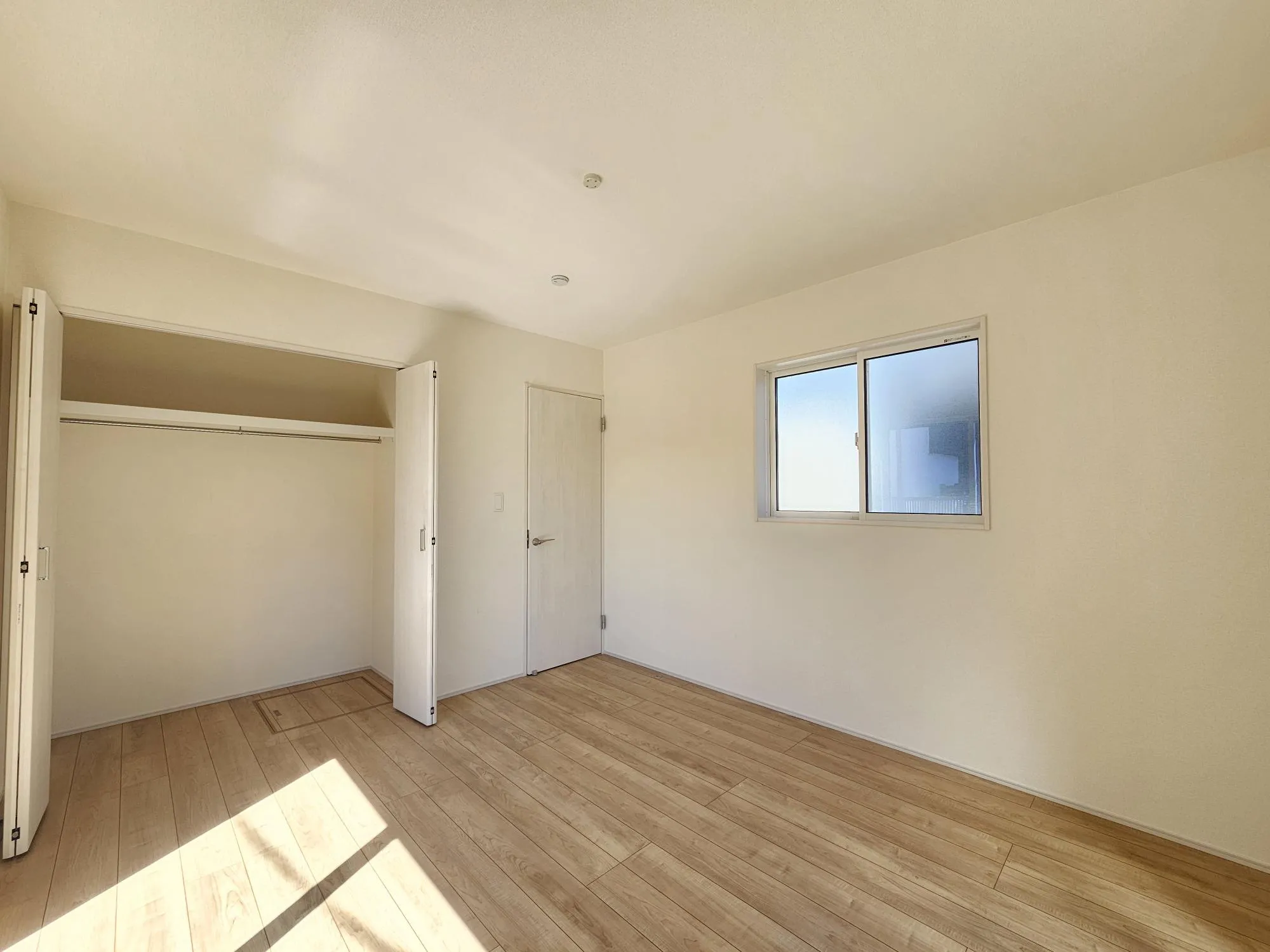 2号棟　主寝室(7.19帖)