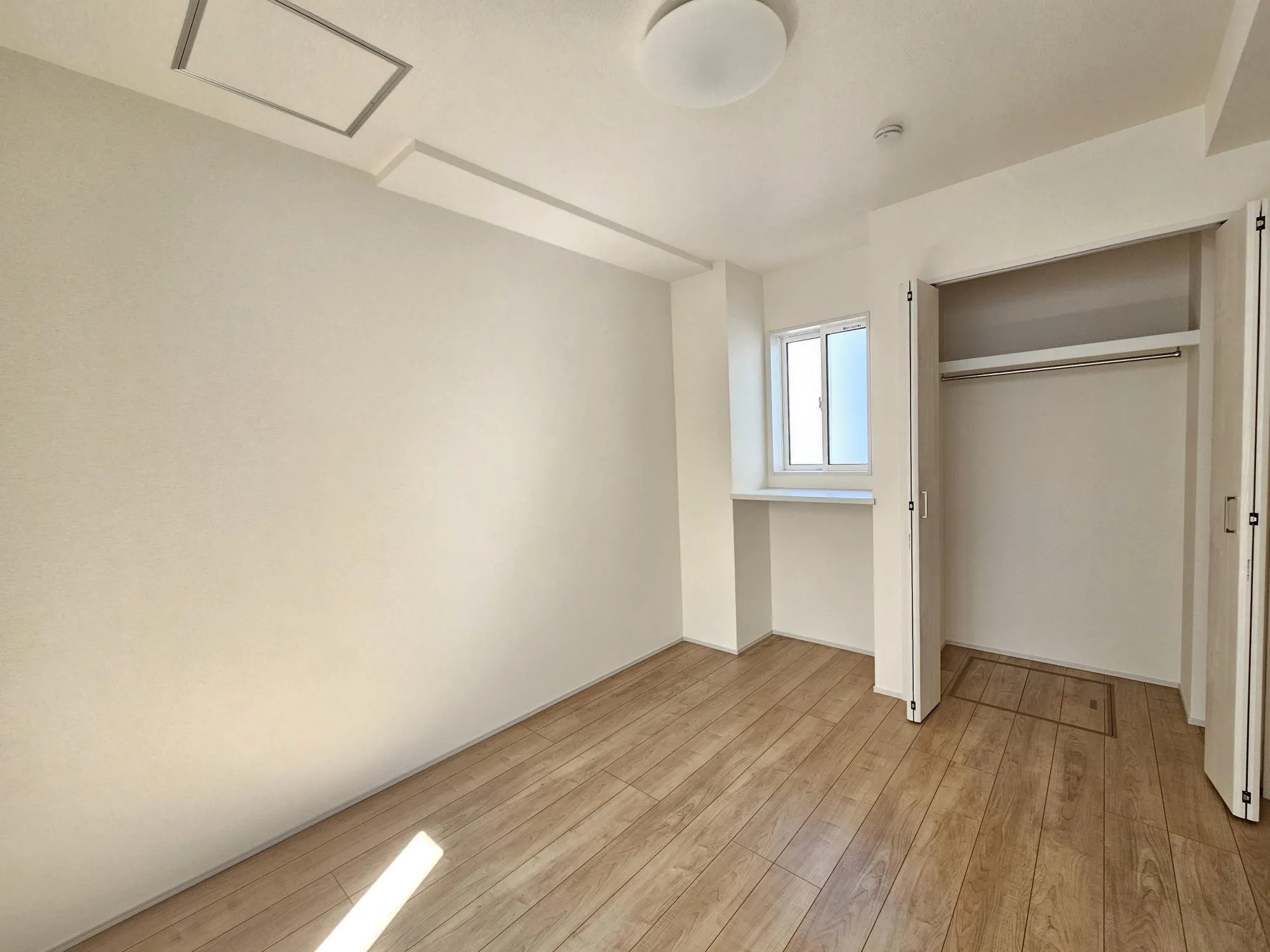 2号棟　洋室②(5.25帖)