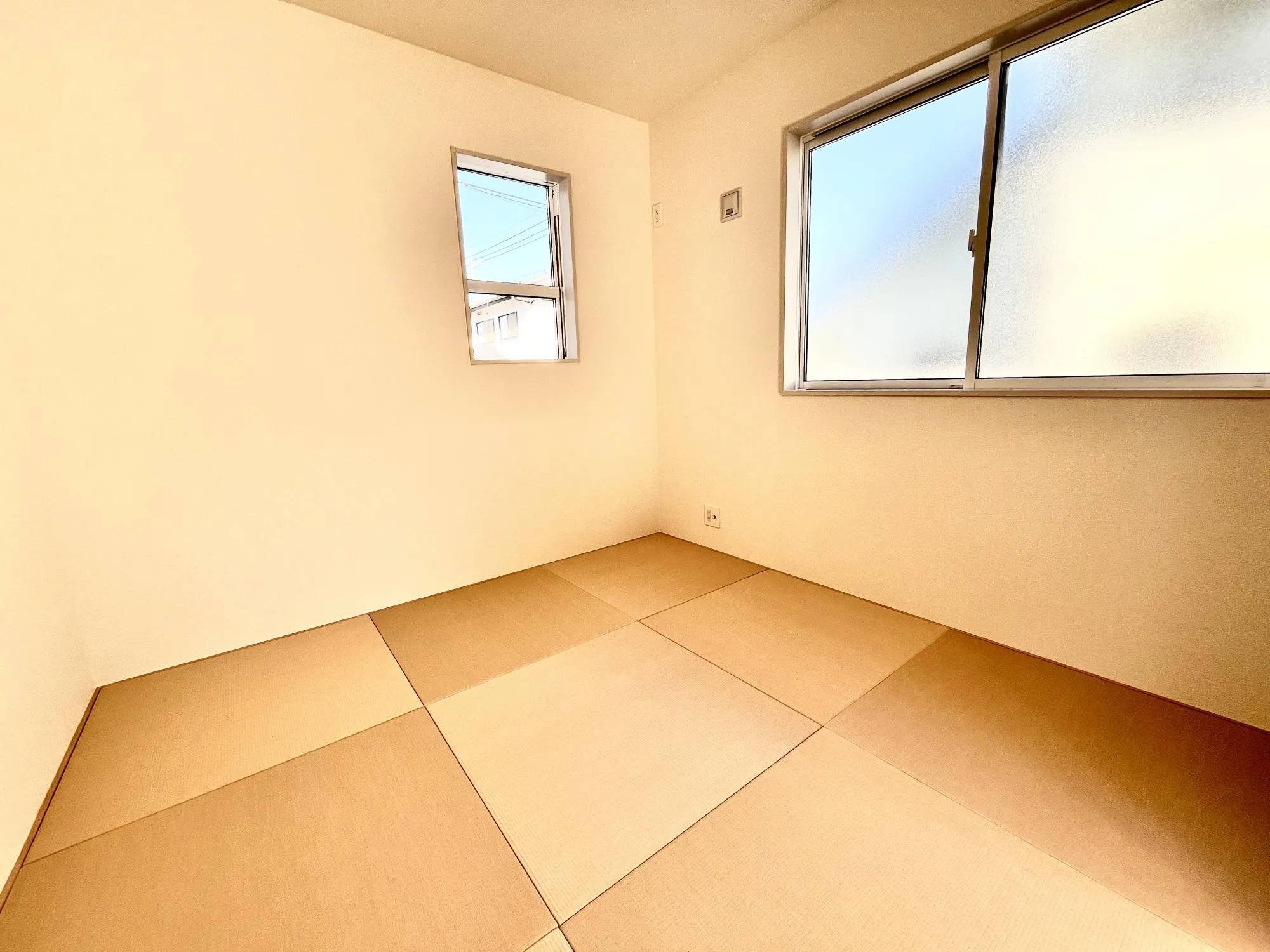 家族の時間を優しく包む洋風和室。