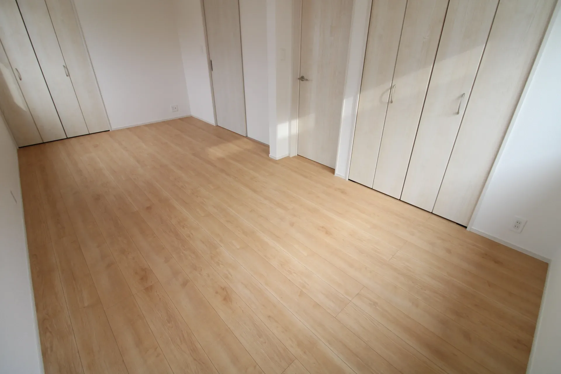 洋室(4.5帖+4.5帖)