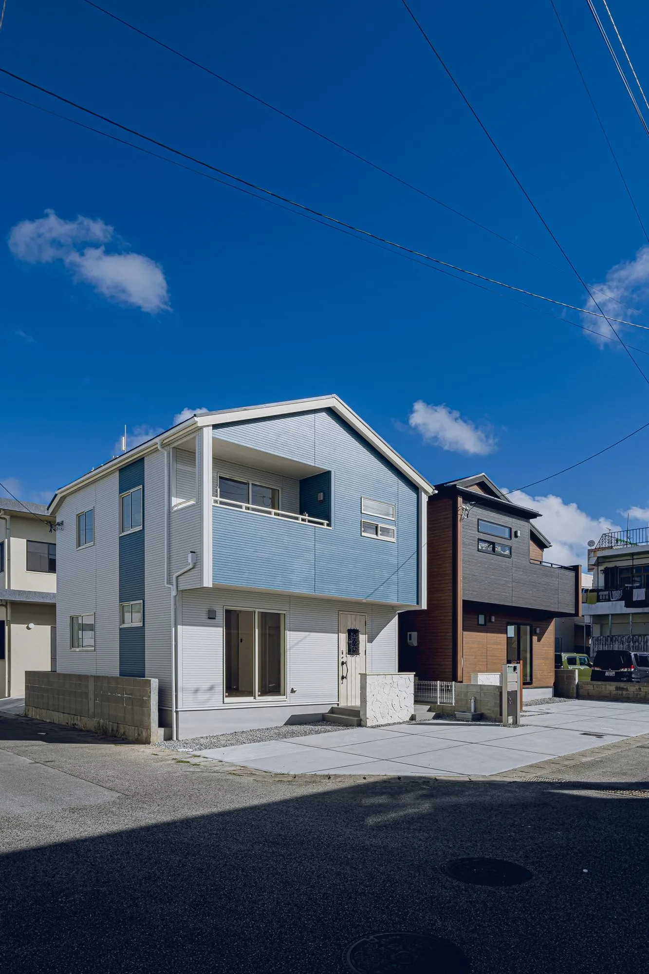 1号棟(左)、2号棟(契約済)　