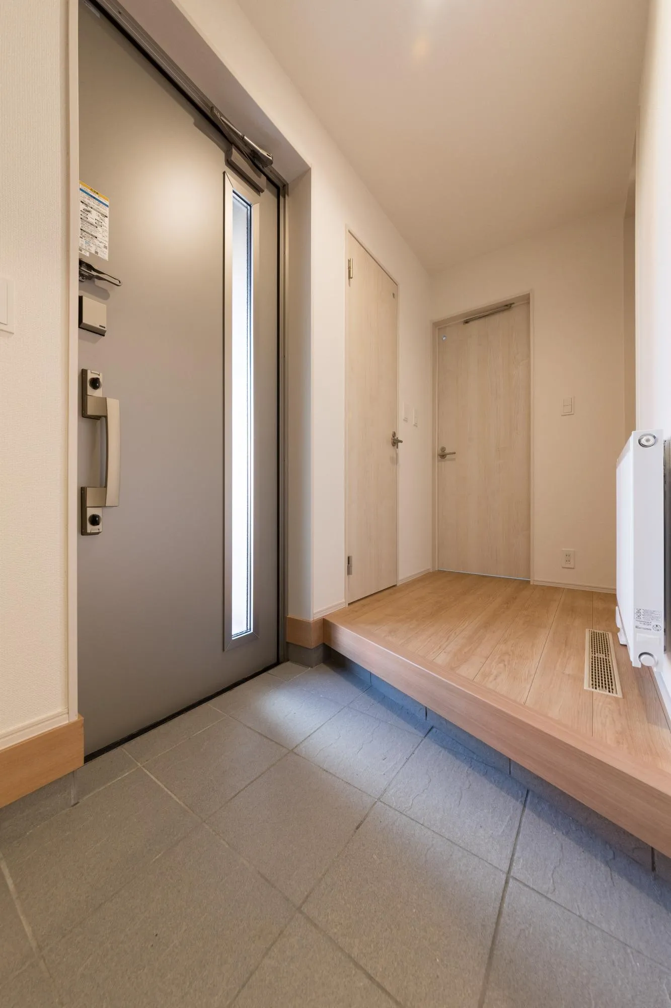 【1号棟】
玄関