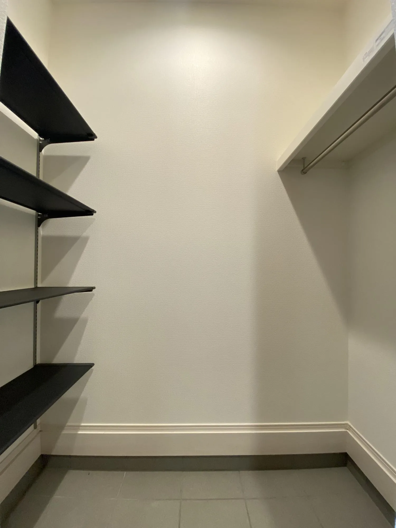 【2号棟】Entrance(土間収納)