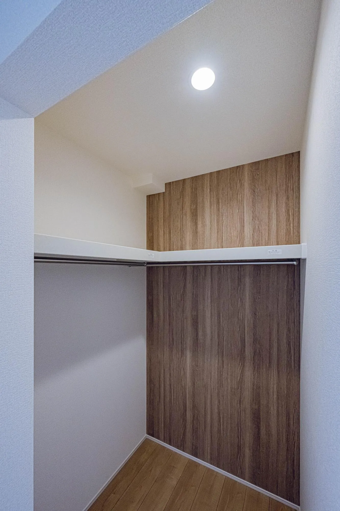 1号棟:洋室5.25帖　ウォークインクローゼット