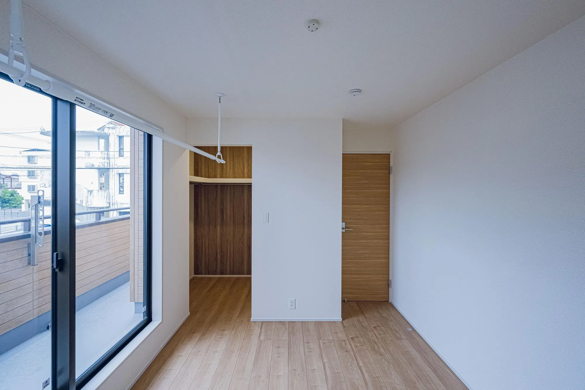 1号棟:洋室5.25帖　ウォークインクローゼット