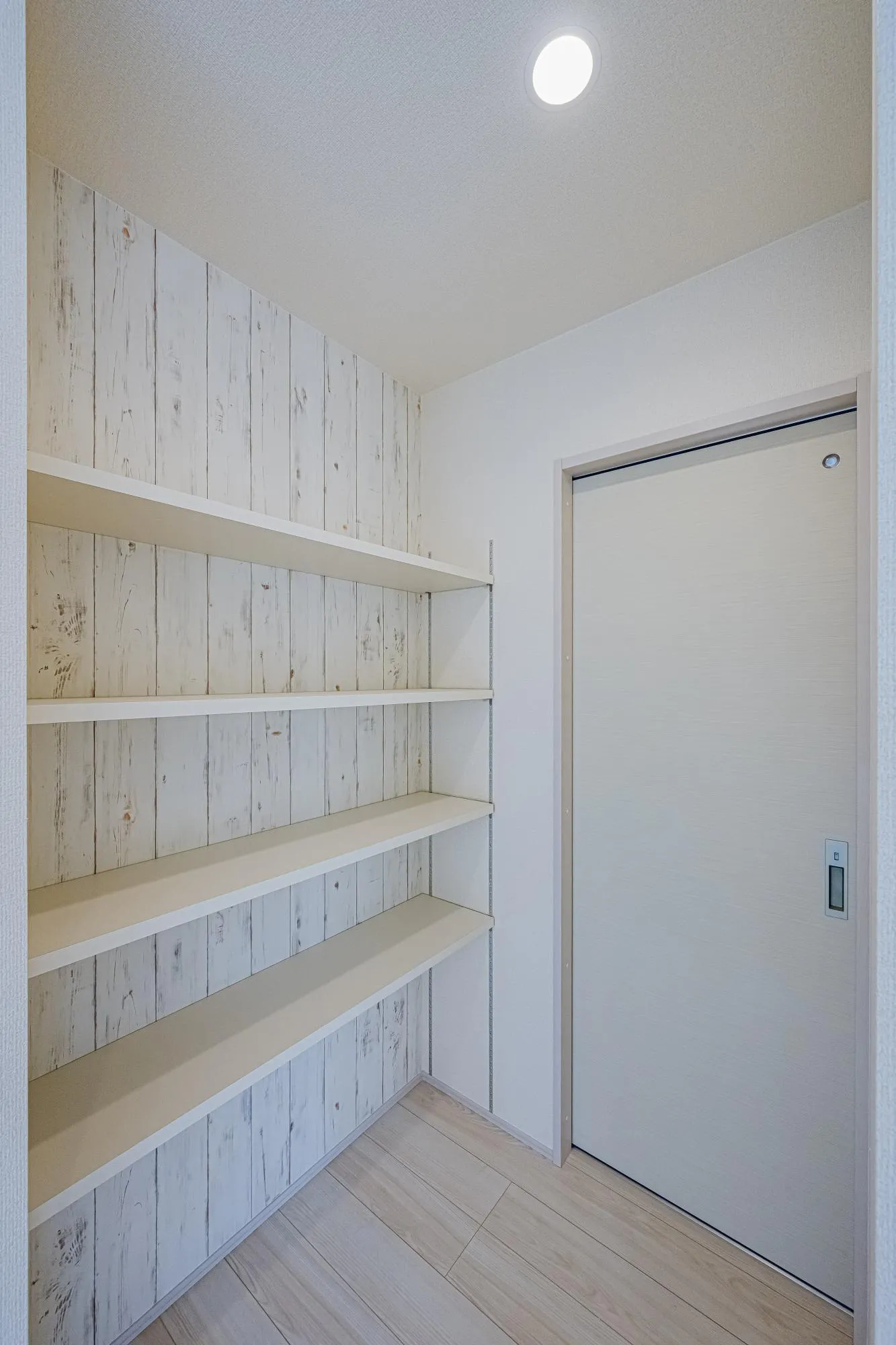 2号棟リビング収納