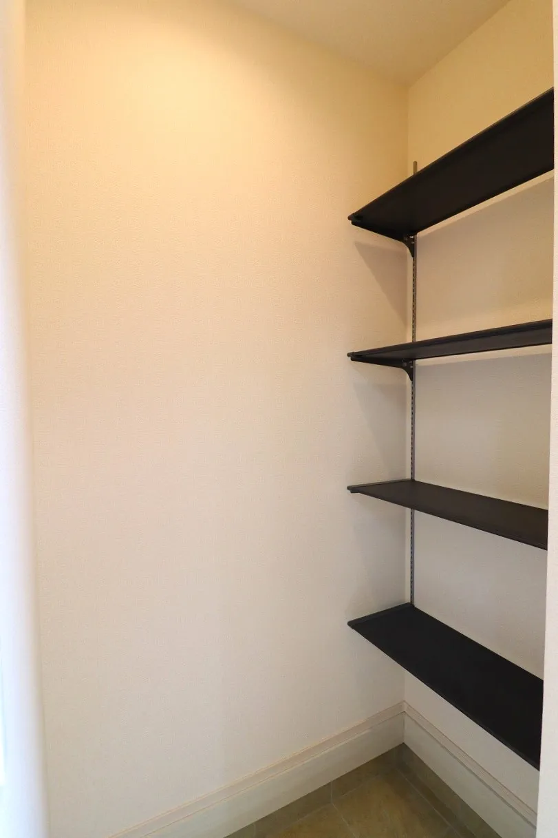 【1号棟土間収納】