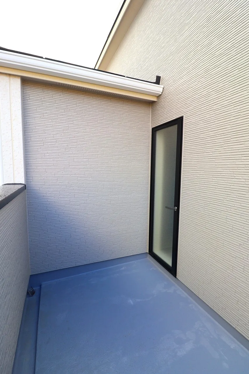 【1号棟北バルコニー】 