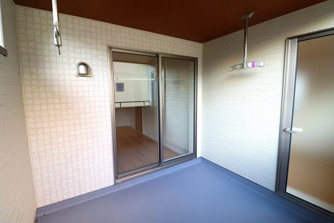 【2号棟インナーバルコニー】