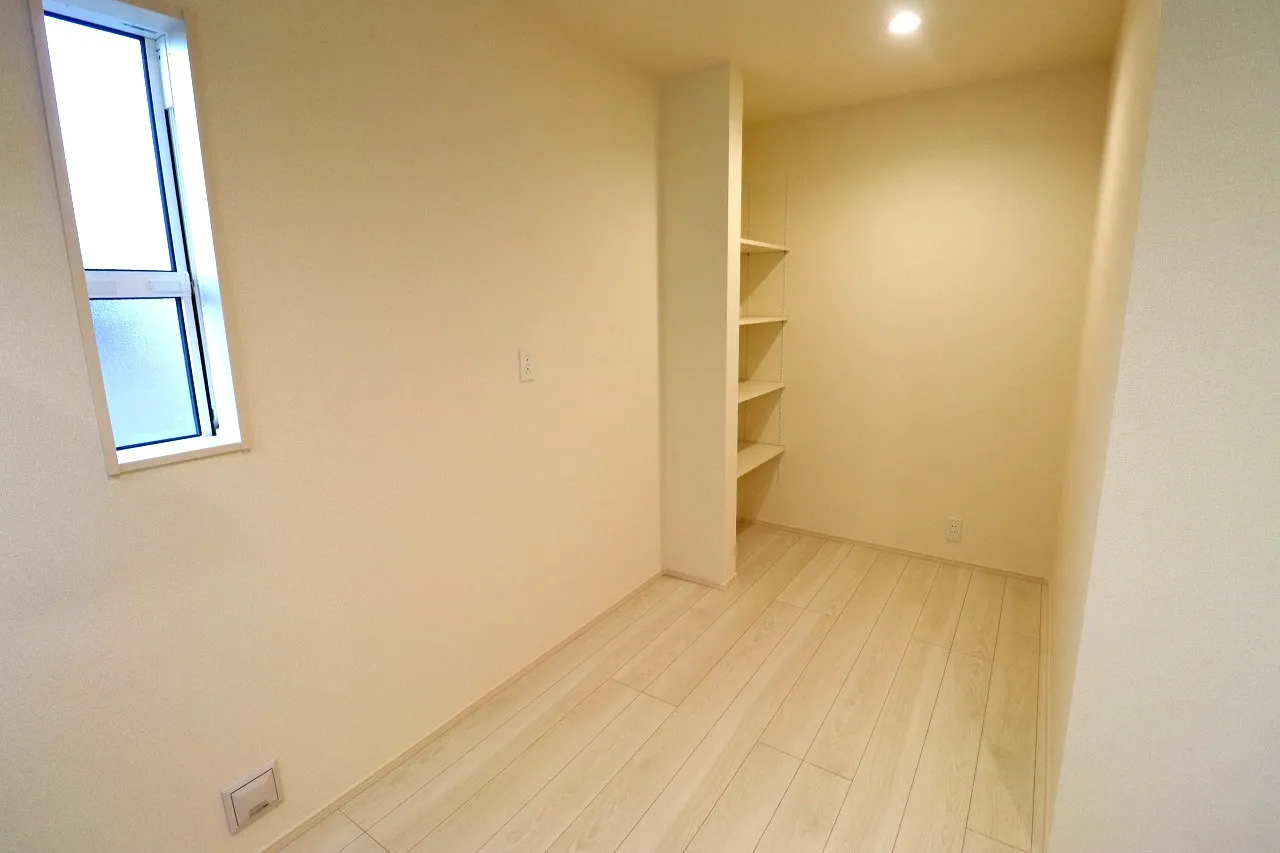 【3号棟キッチン収納】