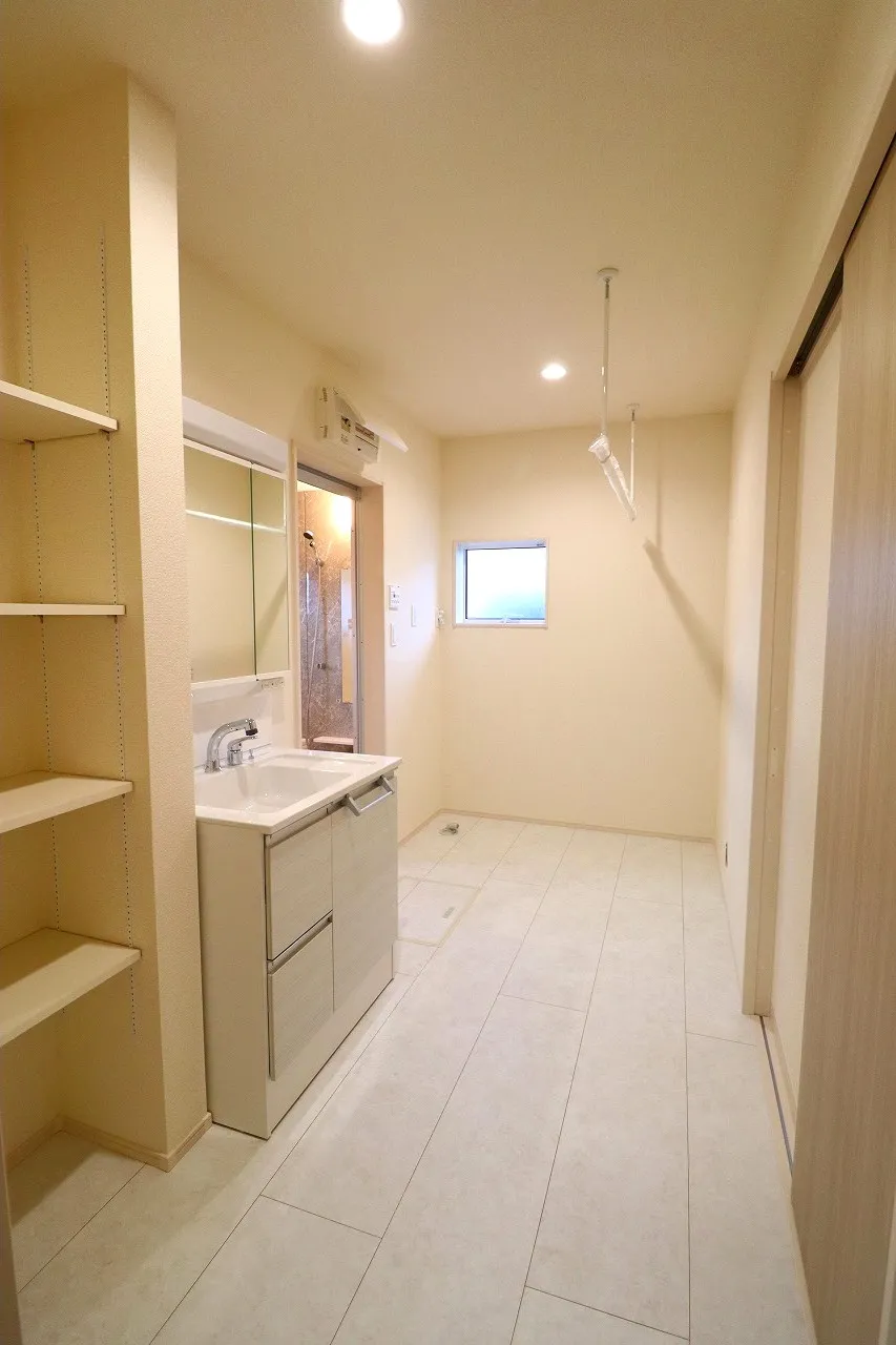 【3号棟洗面所】