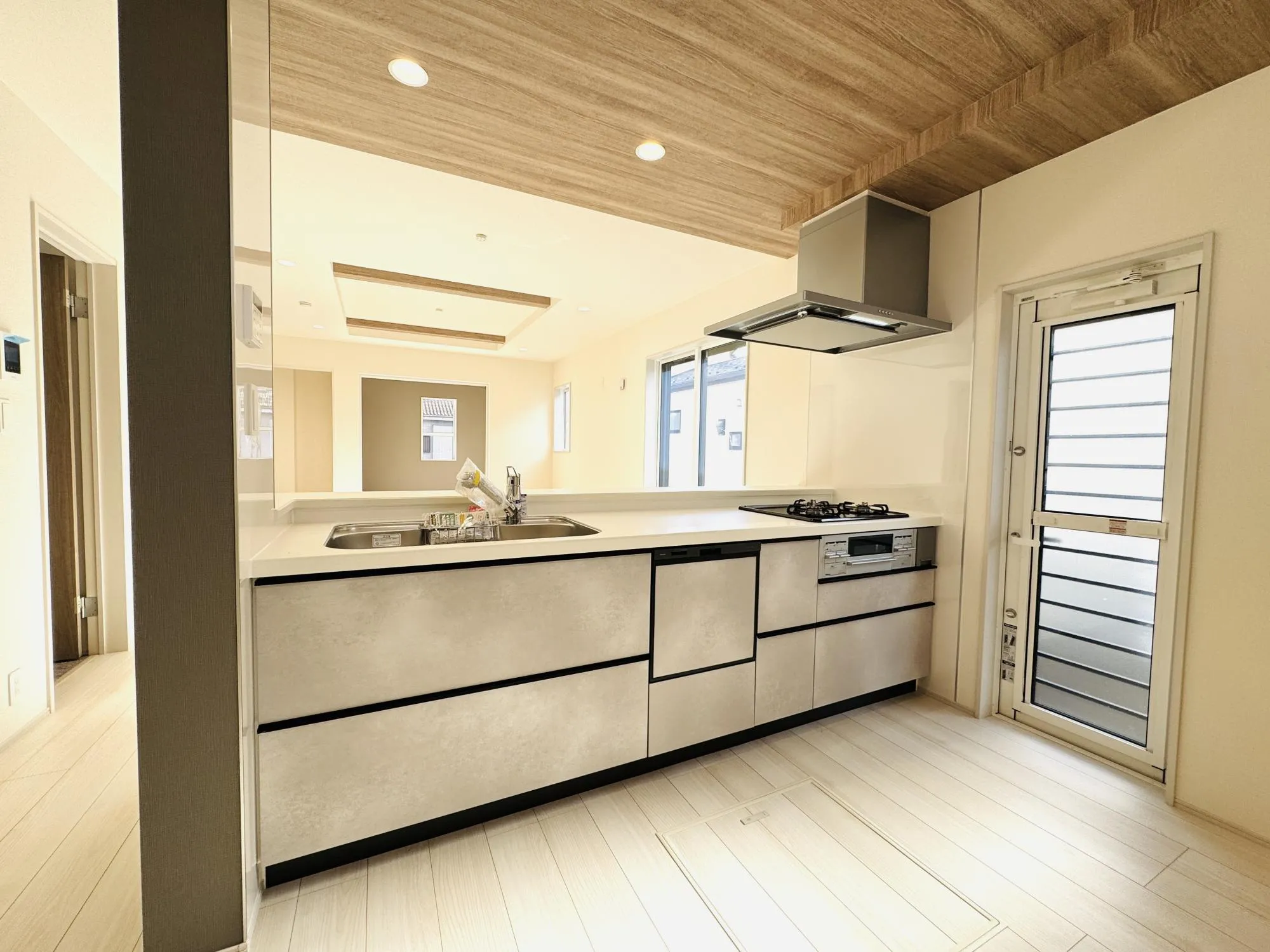 【キッチン:1号棟】