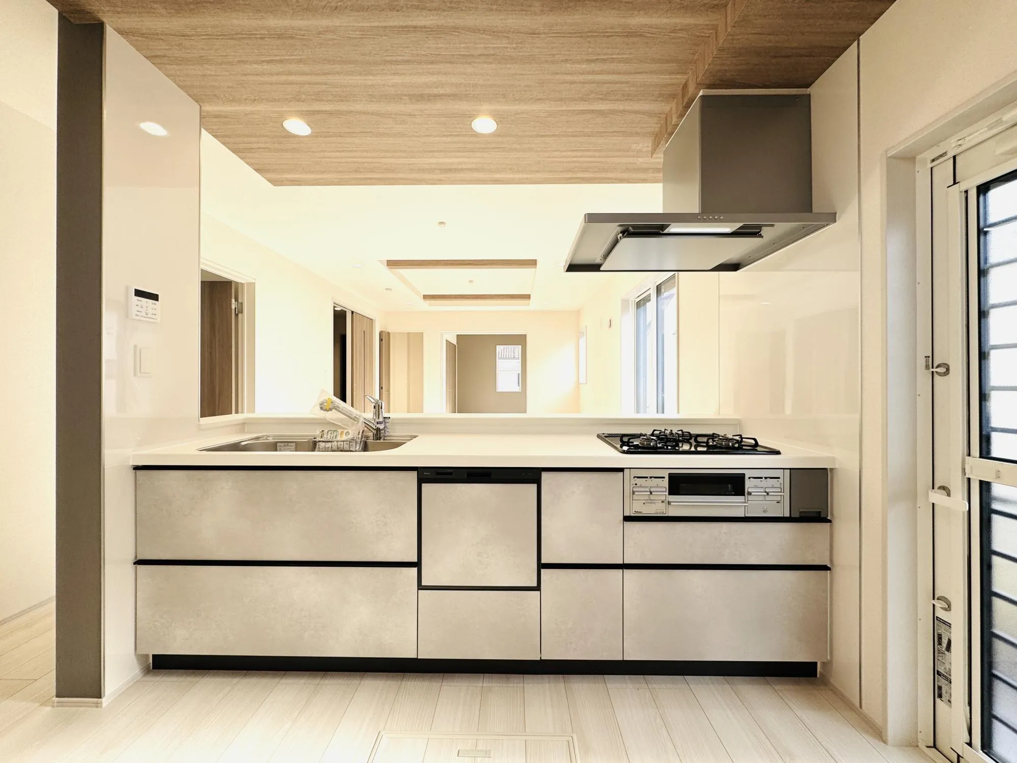 【キッチン:1号棟】