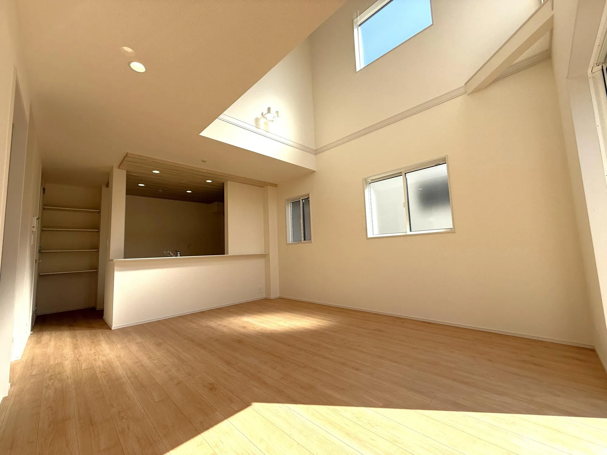 リビング　①号棟　2025年11月撮影