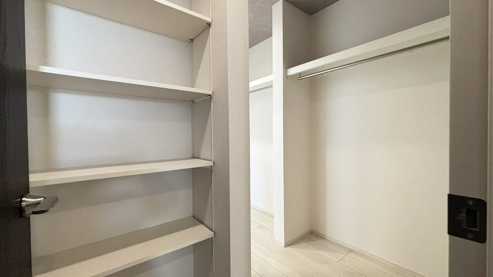 ②号棟　ウォークスルークローゼット