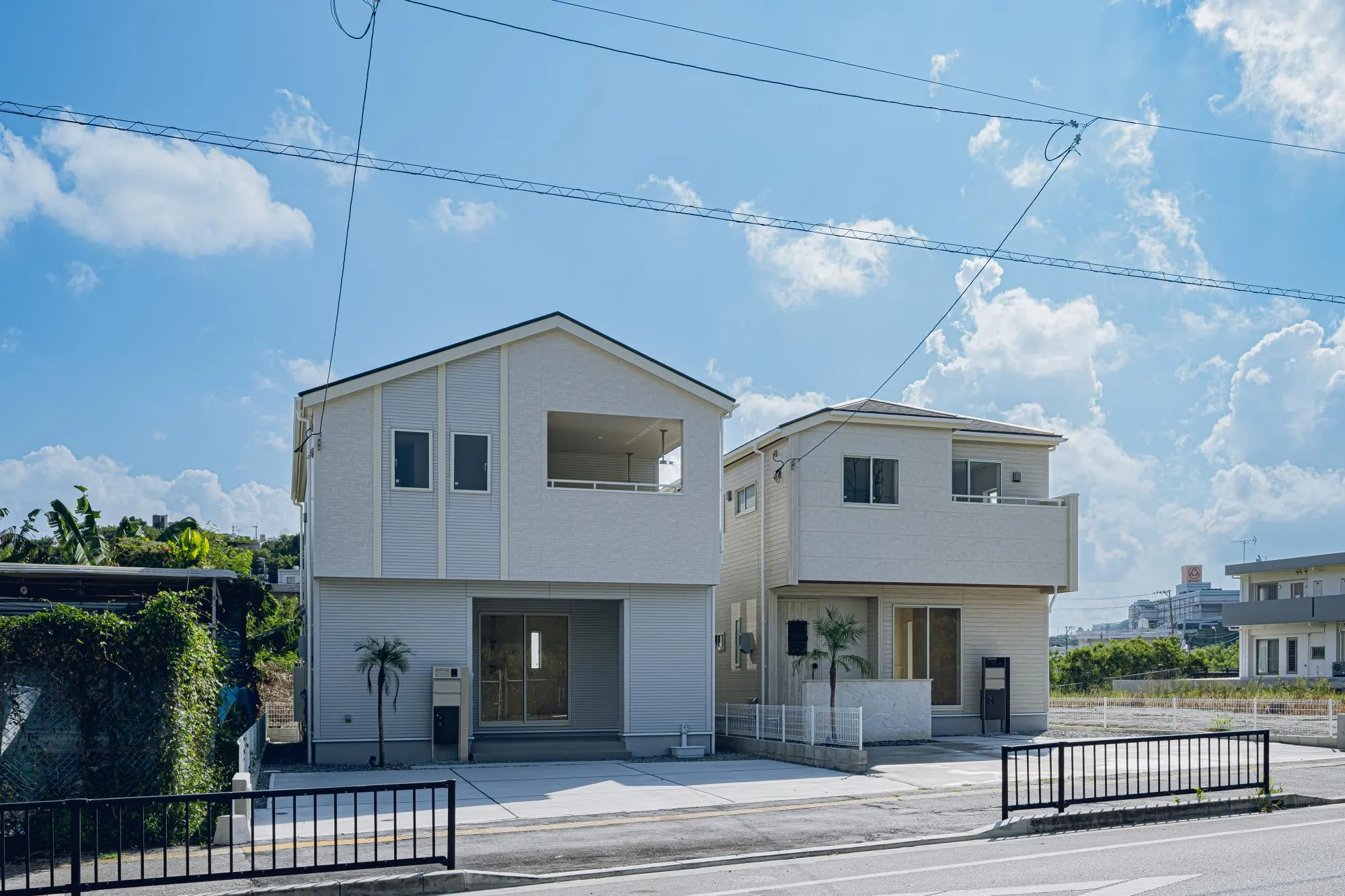 1号棟(左・契約済)、2号棟