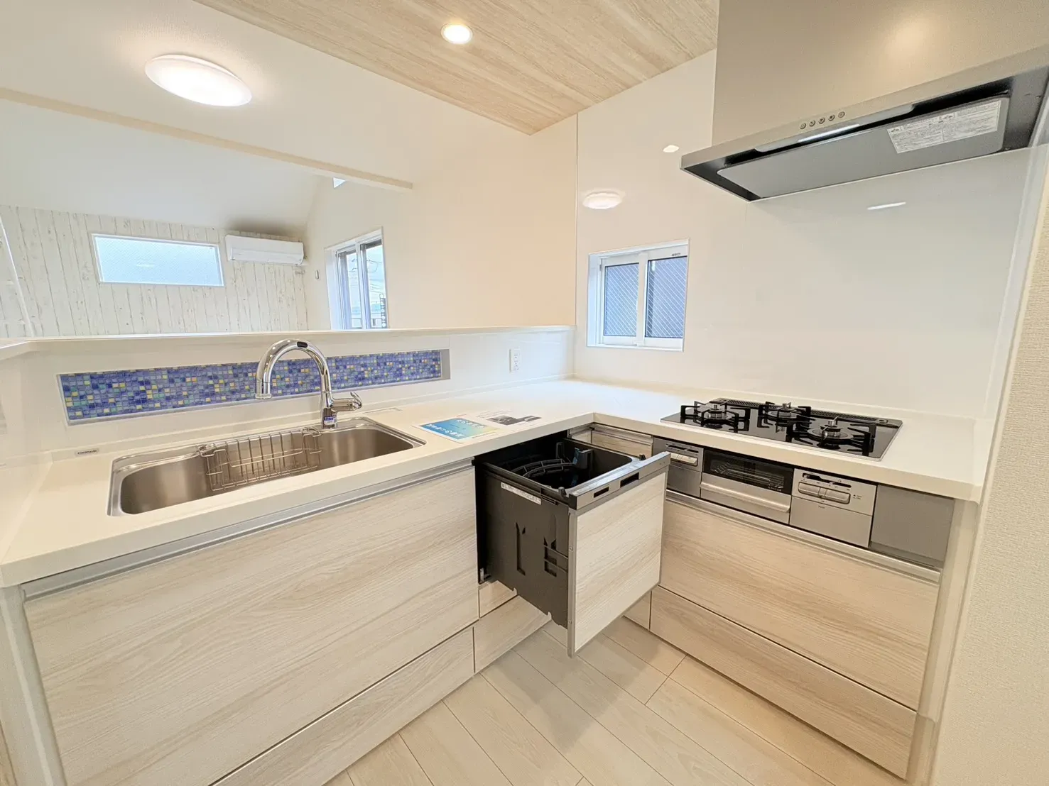 【1号棟】キッチン
