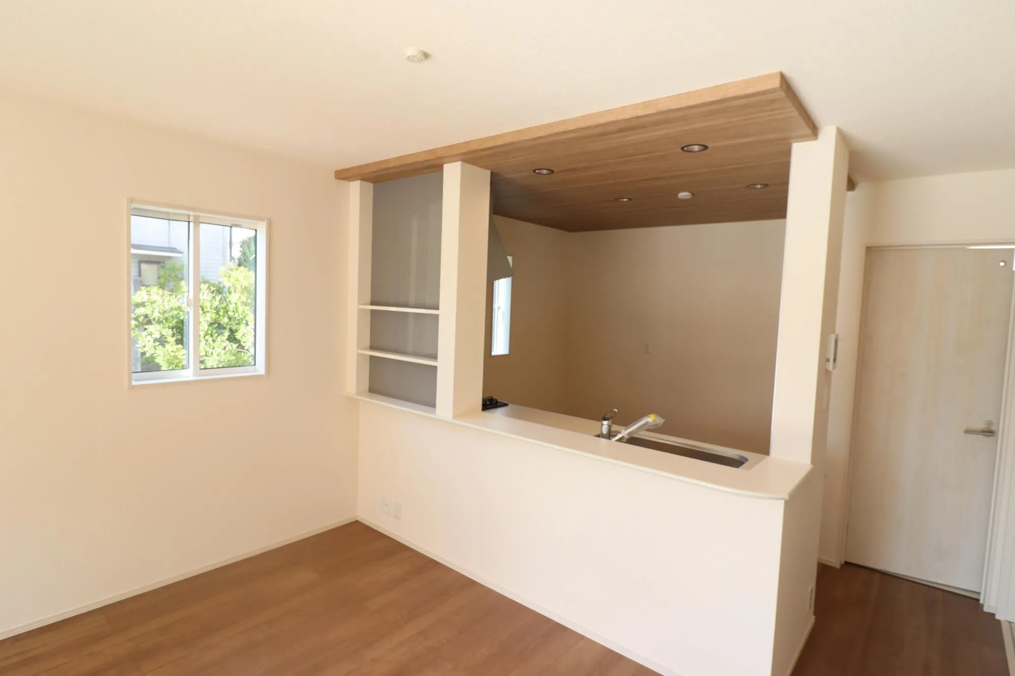 【①号棟/対面式キッチン】